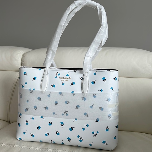 Kate Spade Bloom Tote Large - Picture 4 of 8